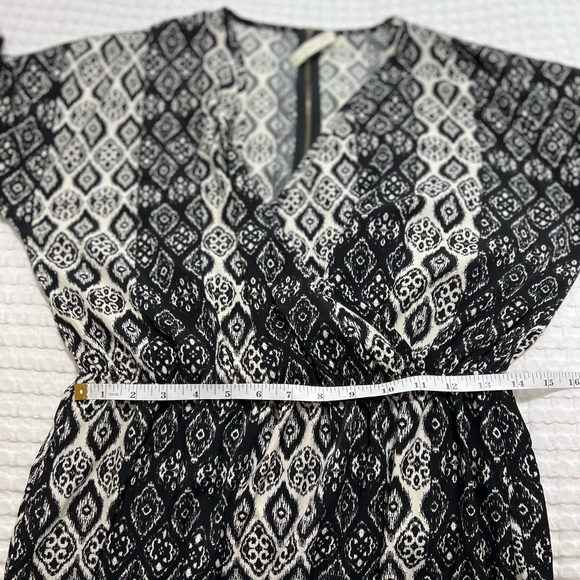 Liberty Love Size L Black Ogee Print 3/4 Sleeve V-Neck Dress - Picture 7 of 9